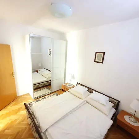 Ivanka Apartment Vodice